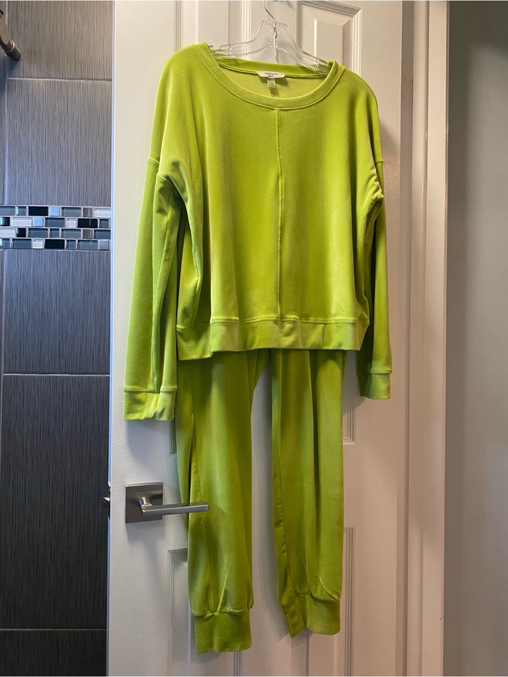 Citron Lime Green Velour Look & Feel Women’s 2 Piece Lounge Set Sz M